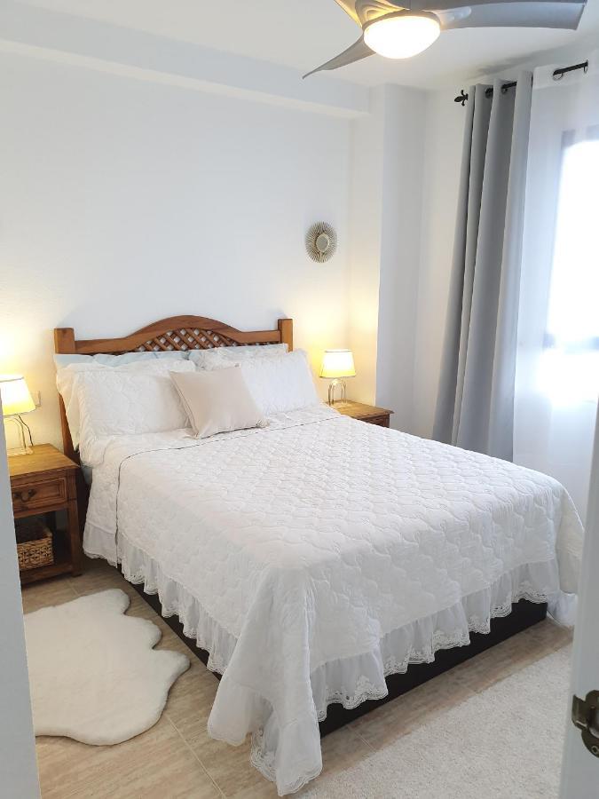Apartment In Campoamor Overlooking The Swimming Pool Extérieur photo